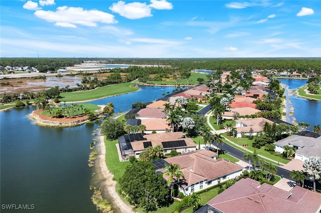 5092 Cerromar Drive Naples FL 34112