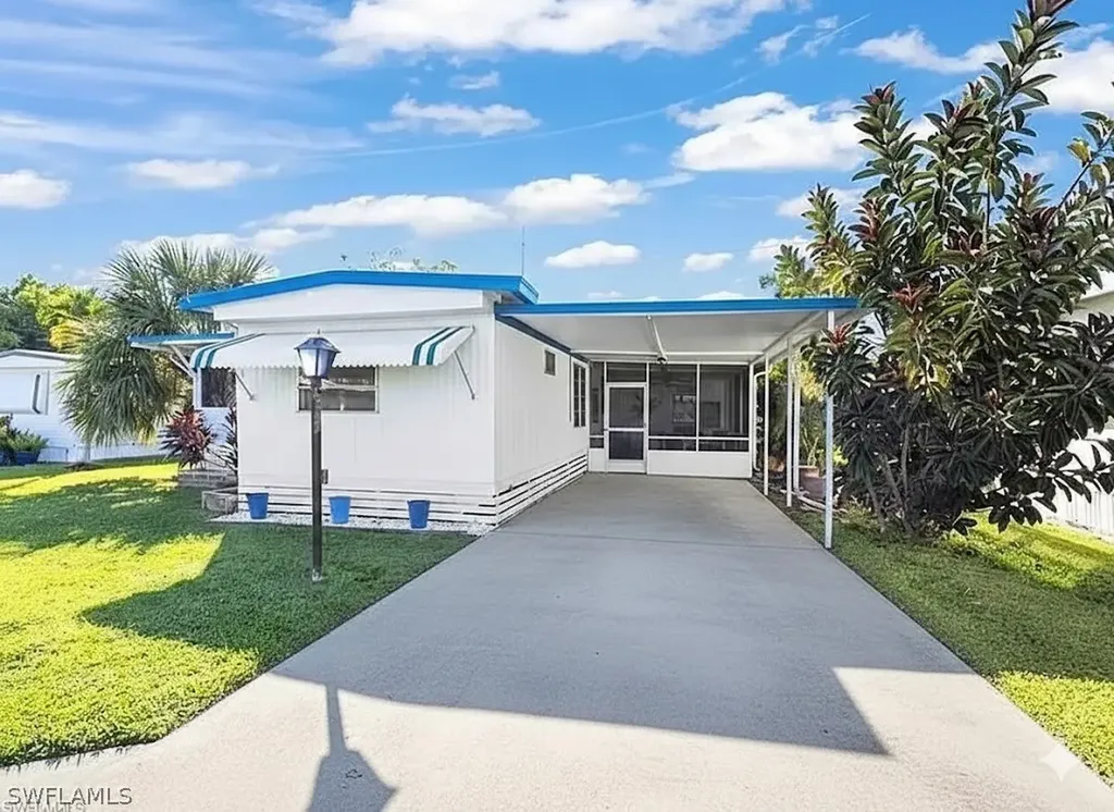 123 Cedar Lane Naples FL 34114