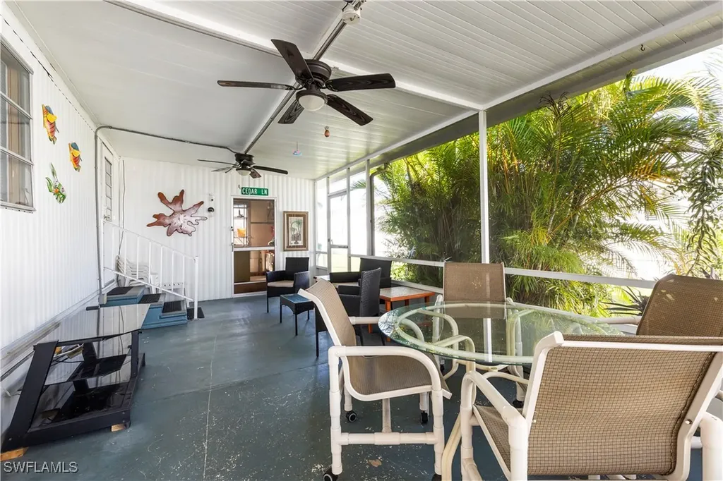 123 Cedar Lane Naples FL 34114