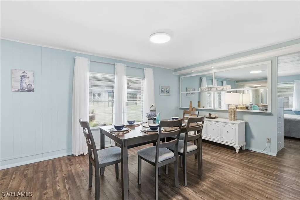 123 Cedar Lane Naples FL 34114