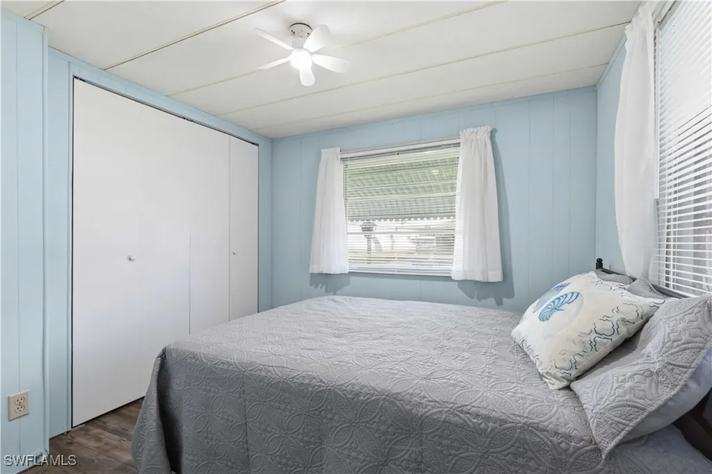 123 Cedar Lane Naples FL 34114