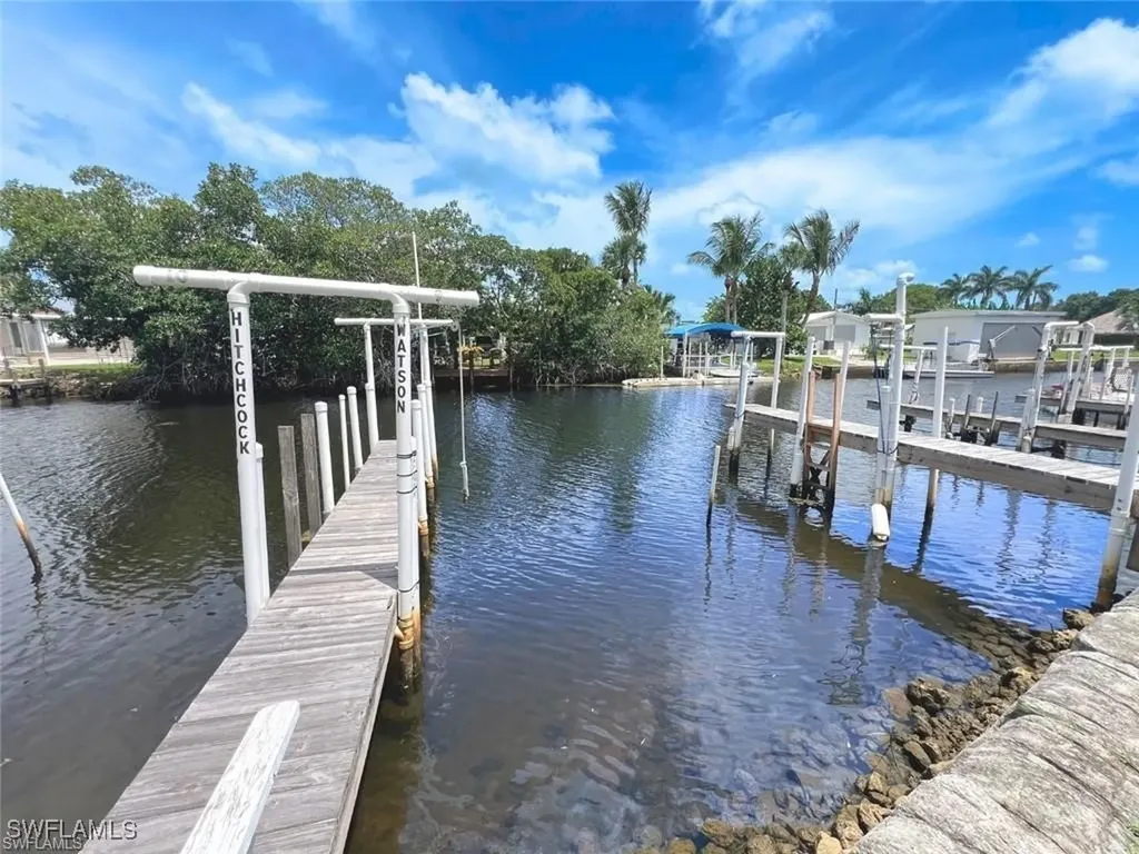 123 Cedar Lane Naples FL 34114