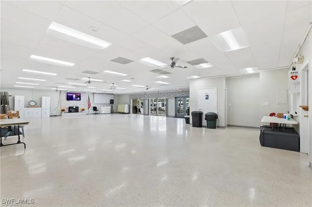 123 Cedar Lane Naples FL 34114