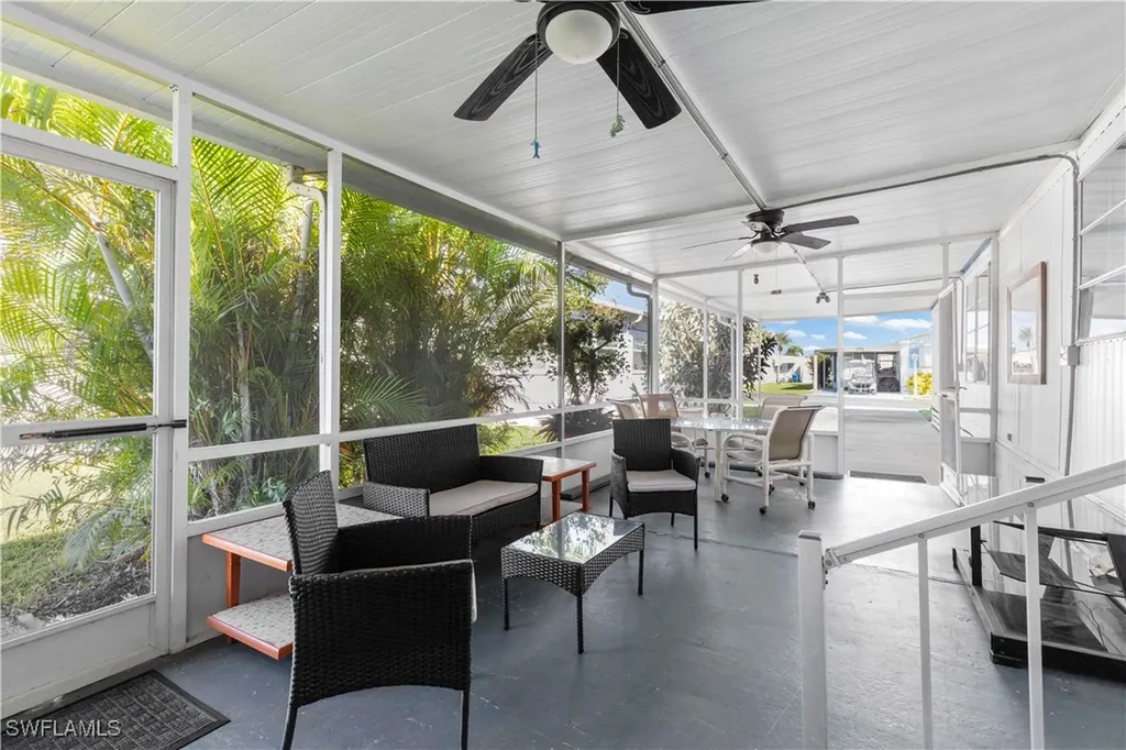 123 Cedar Lane Naples FL 34114