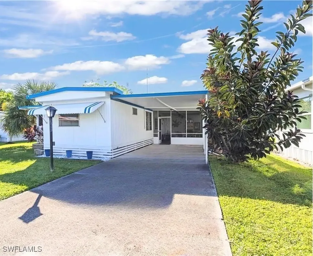 123 Cedar Lane Naples FL 34114