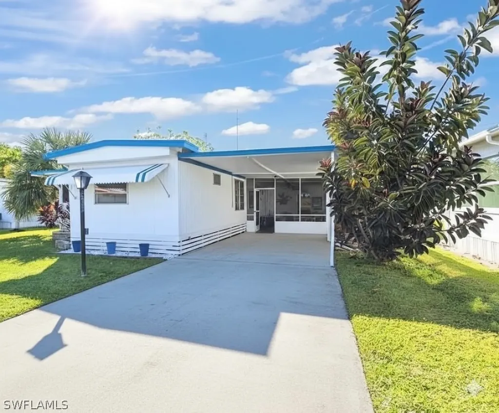 123 Cedar Lane Naples FL 34114