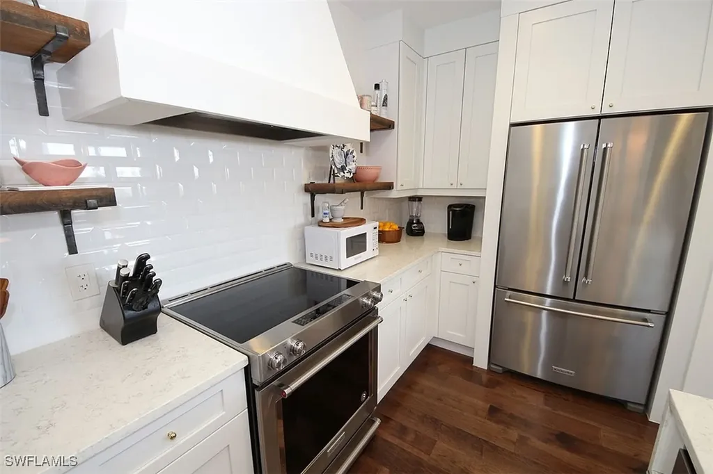 1035 3rd Avenue S Naples FL 34102
