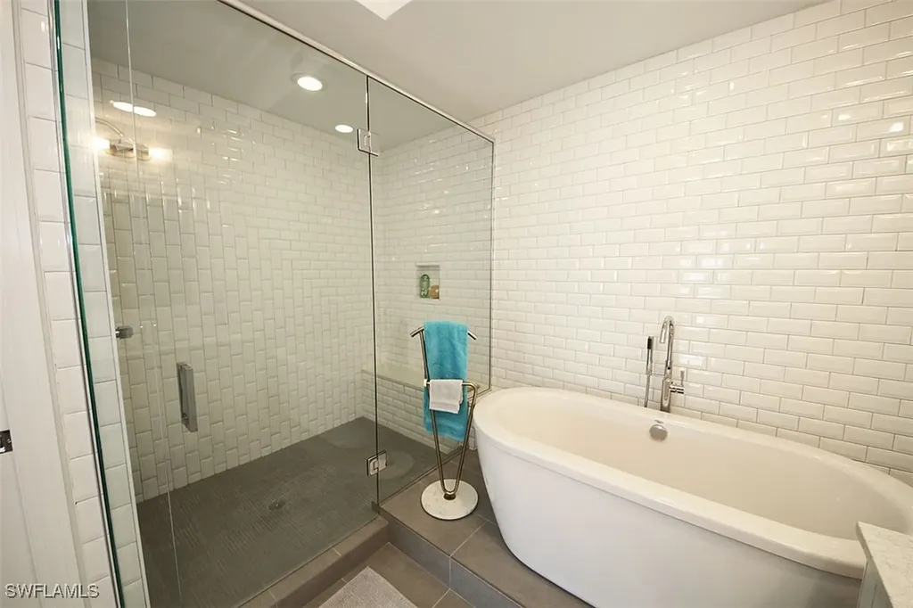 1035 3rd Avenue S Naples FL 34102