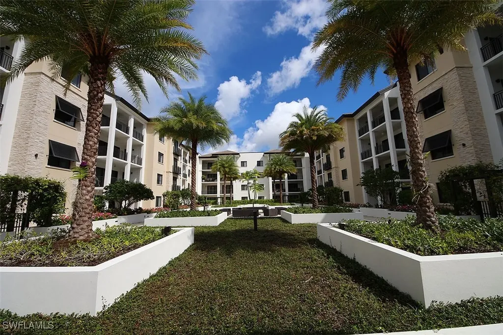 1035 3rd Avenue S Naples FL 34102