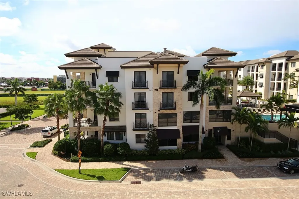 1035 3rd Avenue S Naples FL 34102