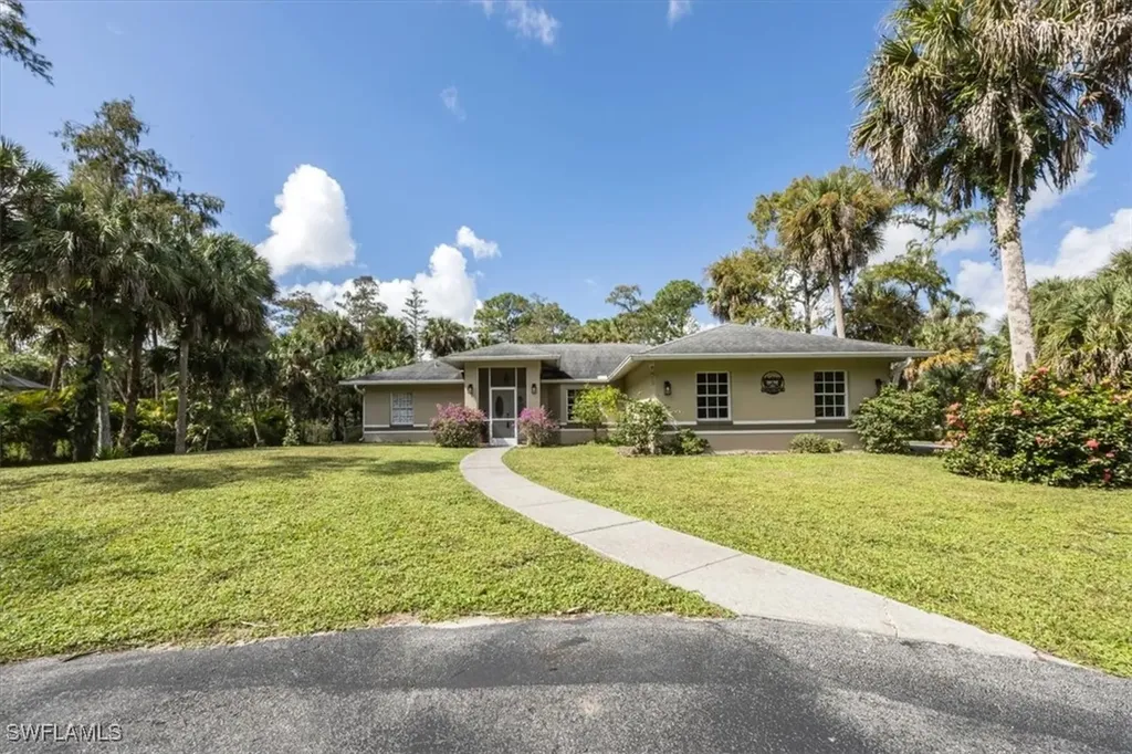 361 9th Street NW Naples FL 34120