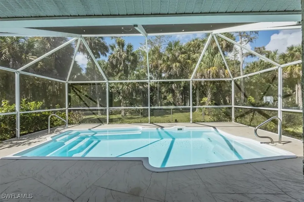 361 9th Street NW Naples FL 34120