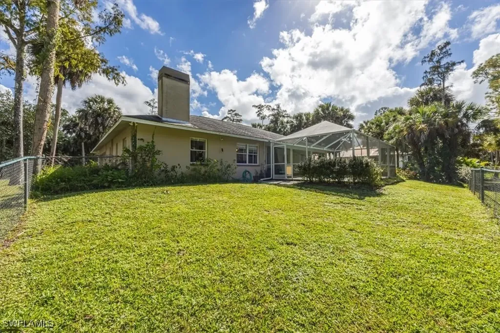 361 9th Street NW Naples FL 34120
