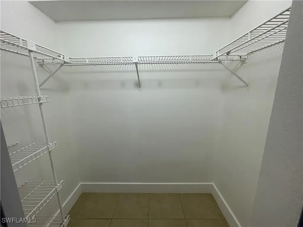 5323 Summerlin Road Fort Myers FL 33919