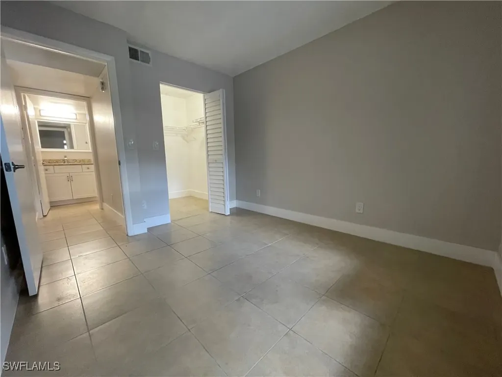 5323 Summerlin Road Fort Myers FL 33919