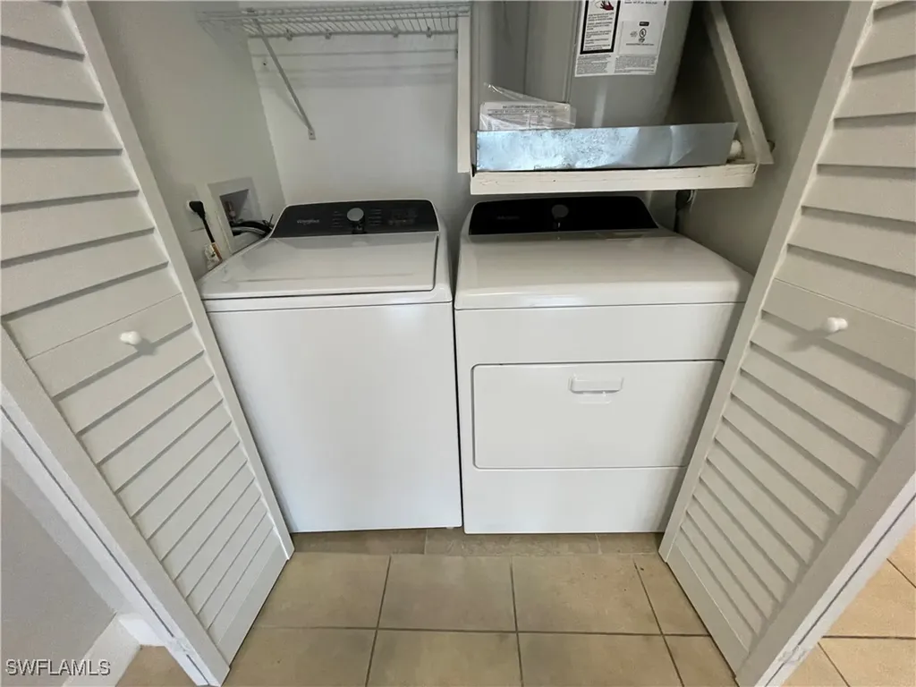 5323 Summerlin Road Fort Myers FL 33919