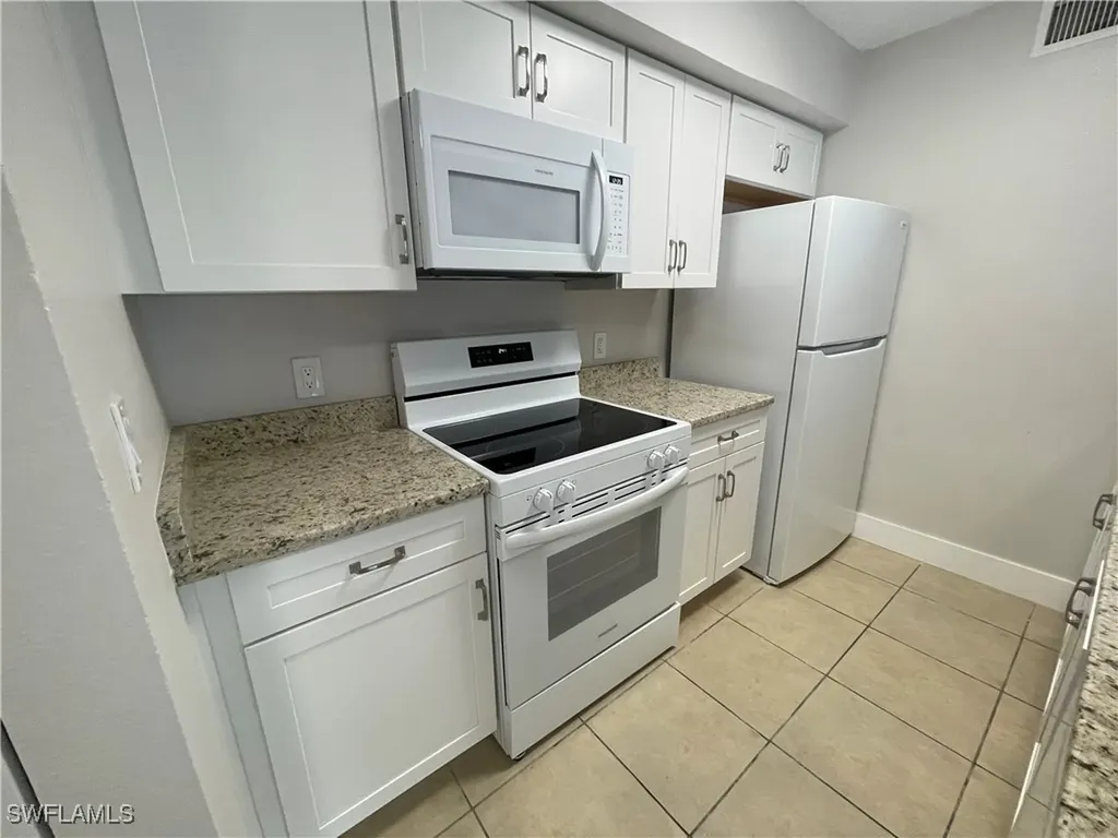 5323 Summerlin Road Fort Myers FL 33919