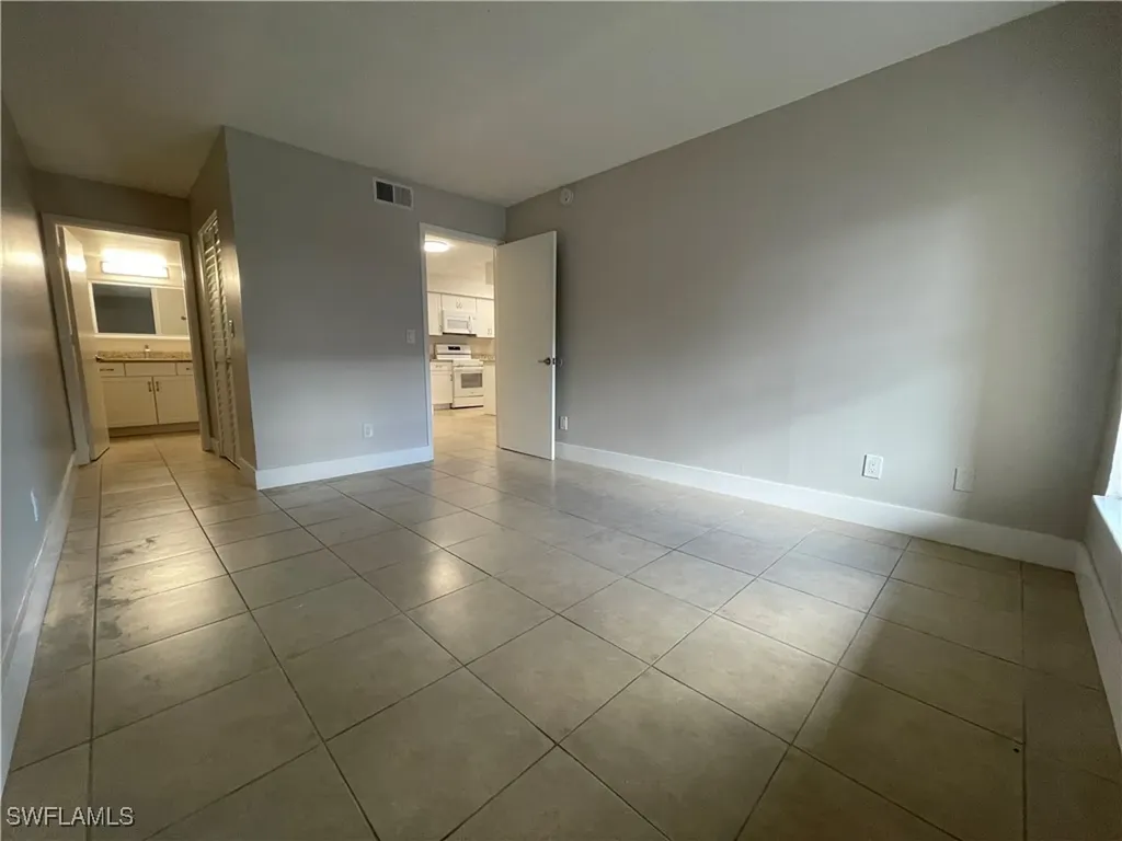 5323 Summerlin Road Fort Myers FL 33919