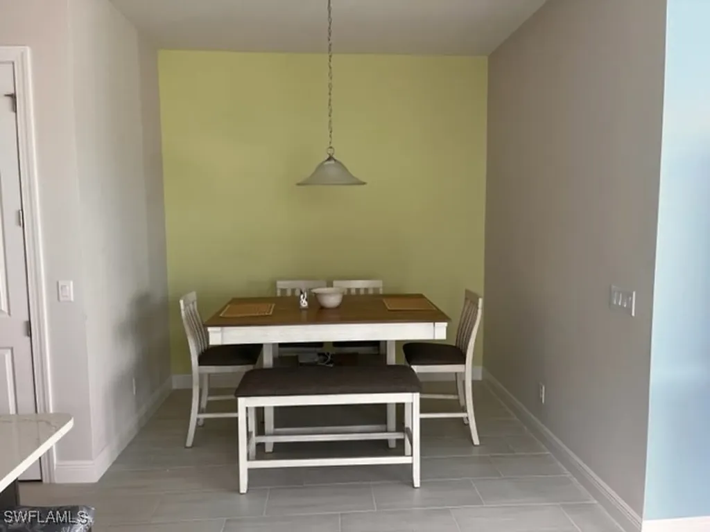 9195 Cayman Drive Naples FL 34114