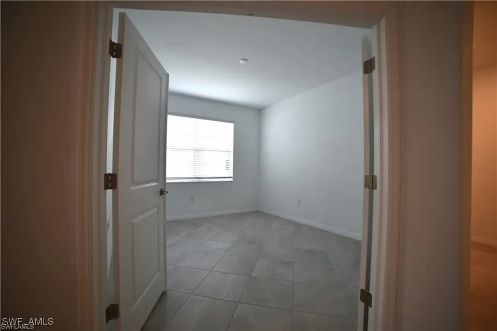 2665 Vine Avenue Naples FL 34120