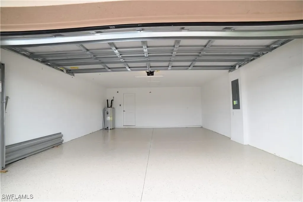 2665 Vine Avenue Naples FL 34120