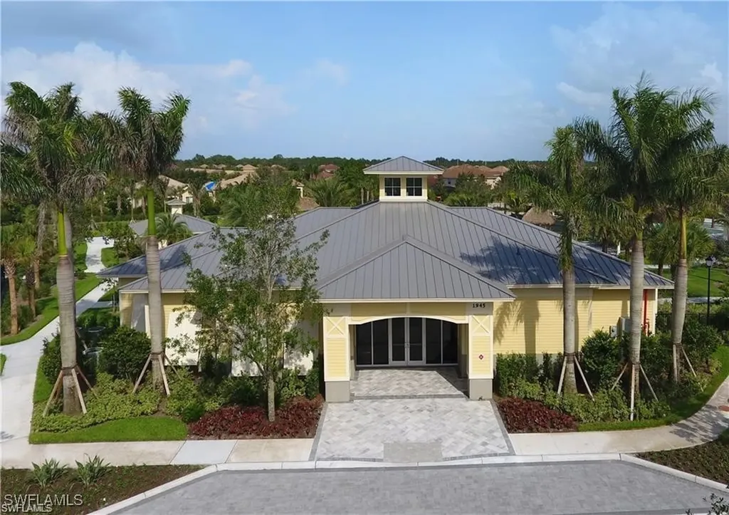 2665 Vine Avenue Naples FL 34120