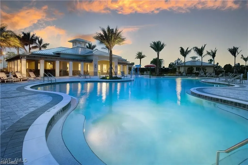 2665 Vine Avenue Naples FL 34120
