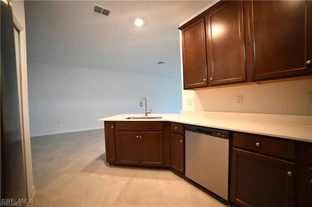2665 Vine Avenue Naples FL 34120