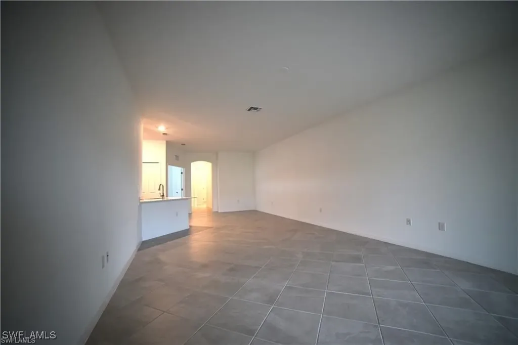 2665 Vine Avenue Naples FL 34120