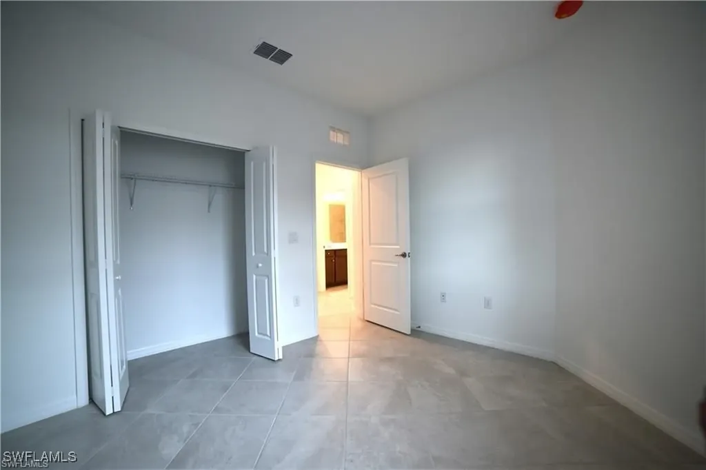 2665 Vine Avenue Naples FL 34120