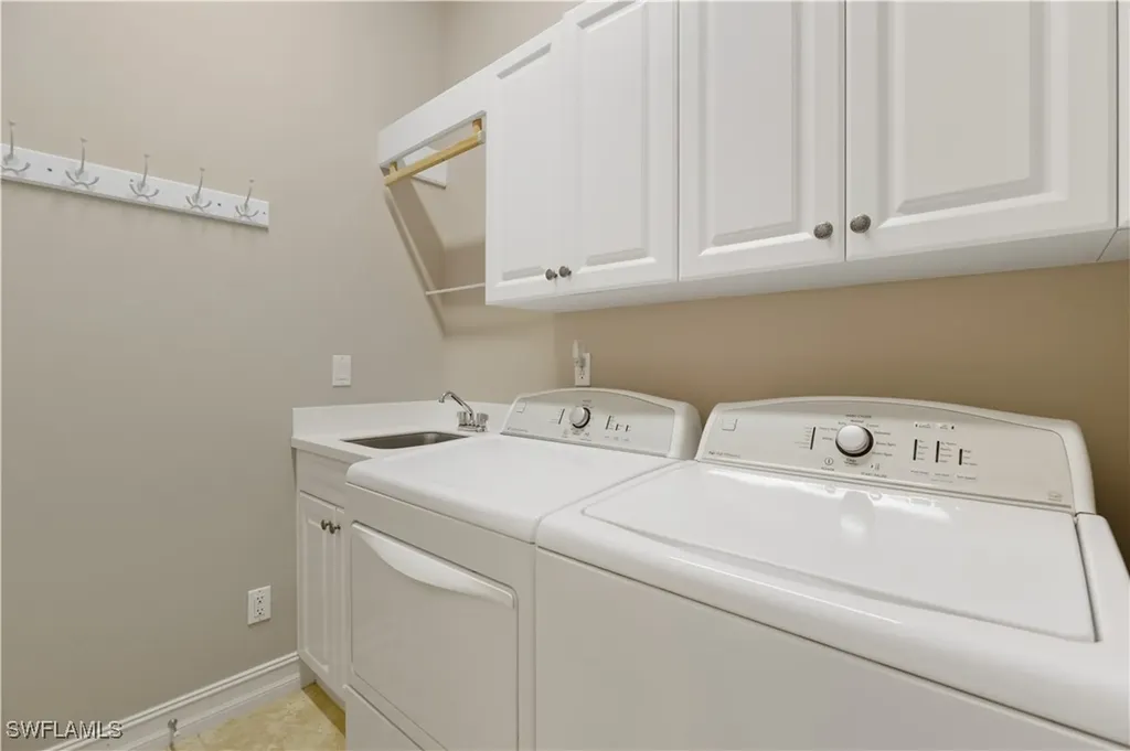 6097 Dogleg Drive Naples FL 34113