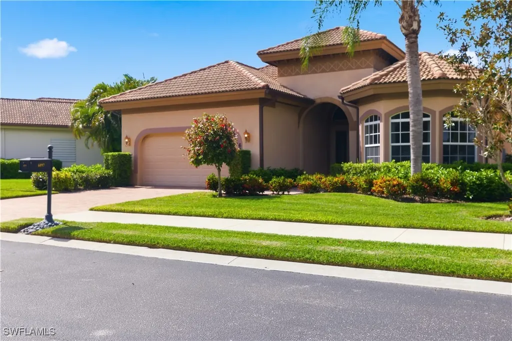 6097 Dogleg Drive Naples FL 34113
