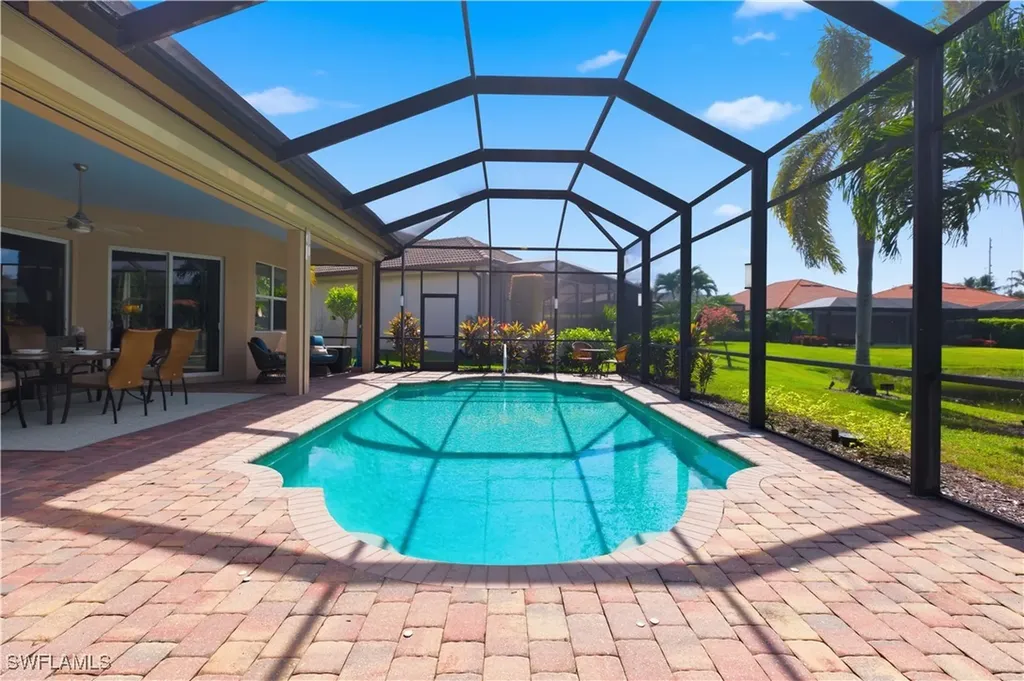 6097 Dogleg Drive Naples FL 34113