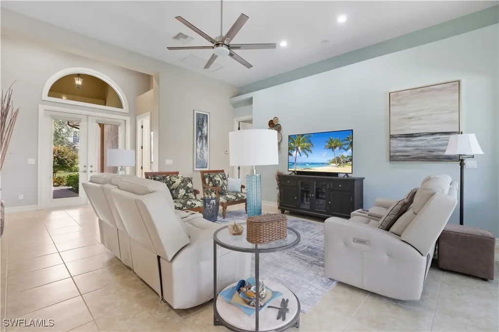 6097 Dogleg Drive Naples FL 34113