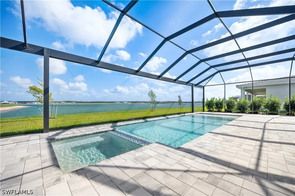 8762 Driftwood Drive Naples FL 34114