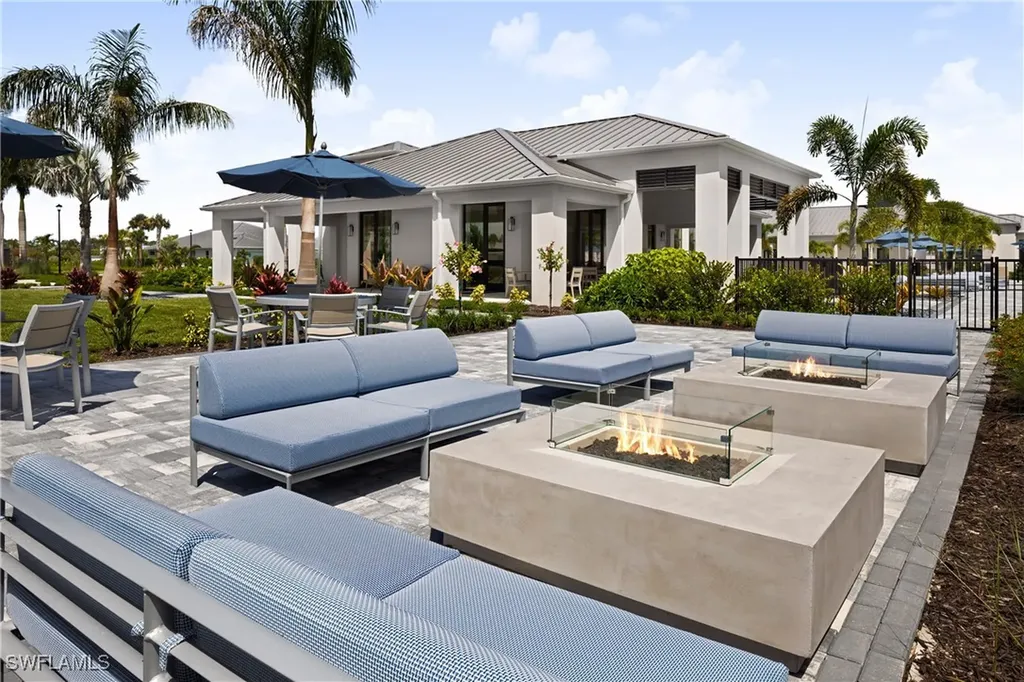 8762 Driftwood Drive Naples FL 34114