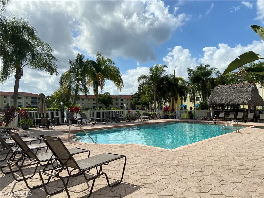 8274 Key Royal Circle Naples FL 34119