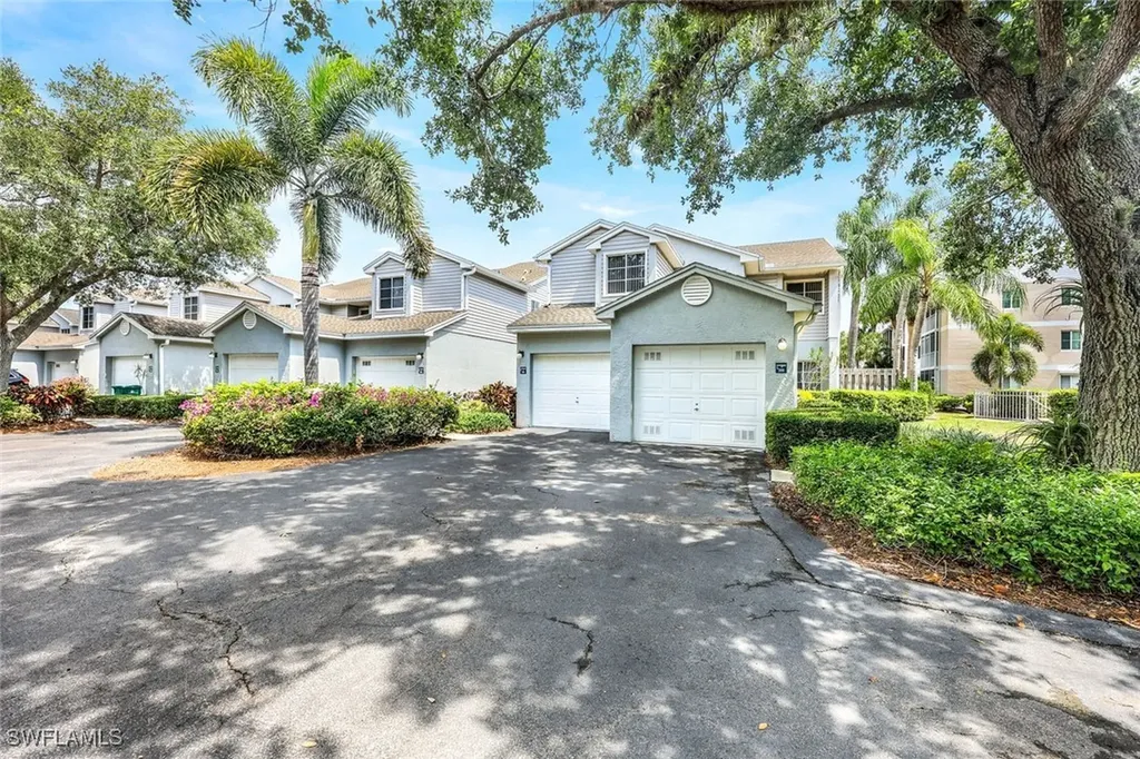 2861 Citrus Lake Drive Naples FL 34109