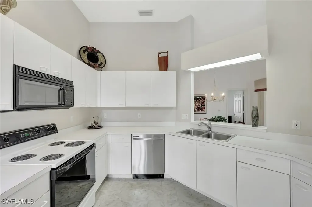 2861 Citrus Lake Drive Naples FL 34109