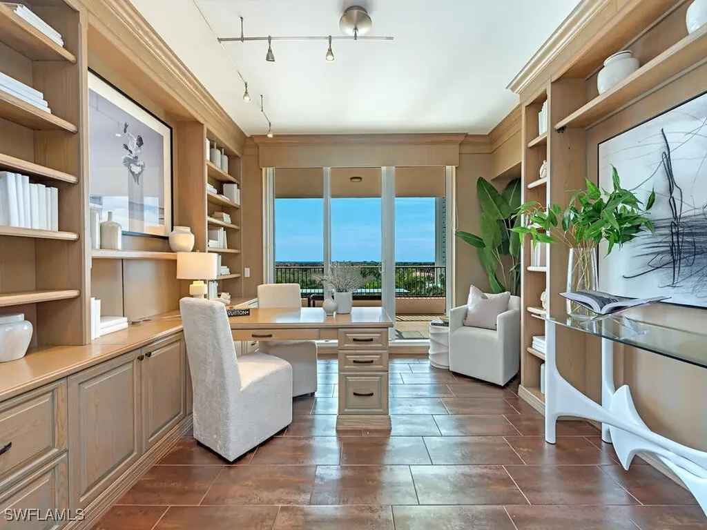 7575 Pelican Bay Boulevard Naples FL 34108