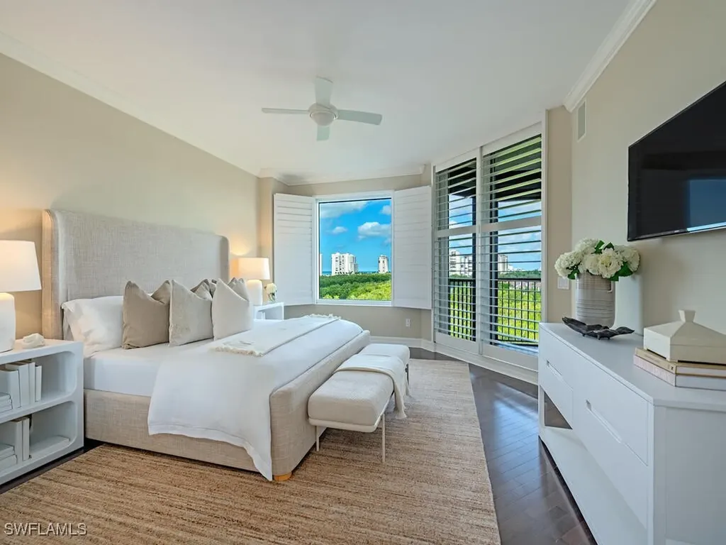 7575 Pelican Bay Boulevard Naples FL 34108