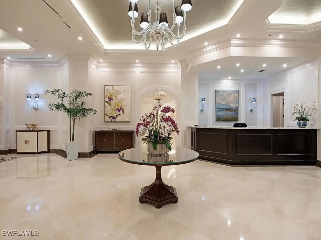 7575 Pelican Bay Boulevard Naples FL 34108