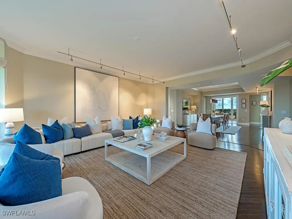 7575 Pelican Bay Boulevard Naples FL 34108