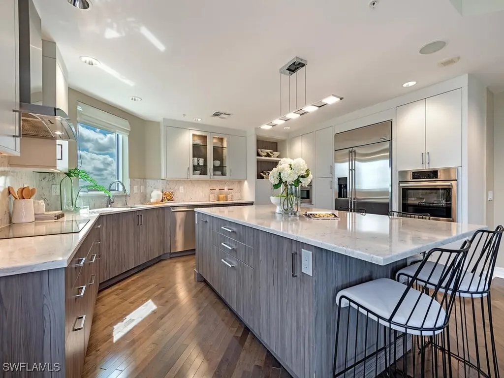 7575 Pelican Bay Boulevard Naples FL 34108