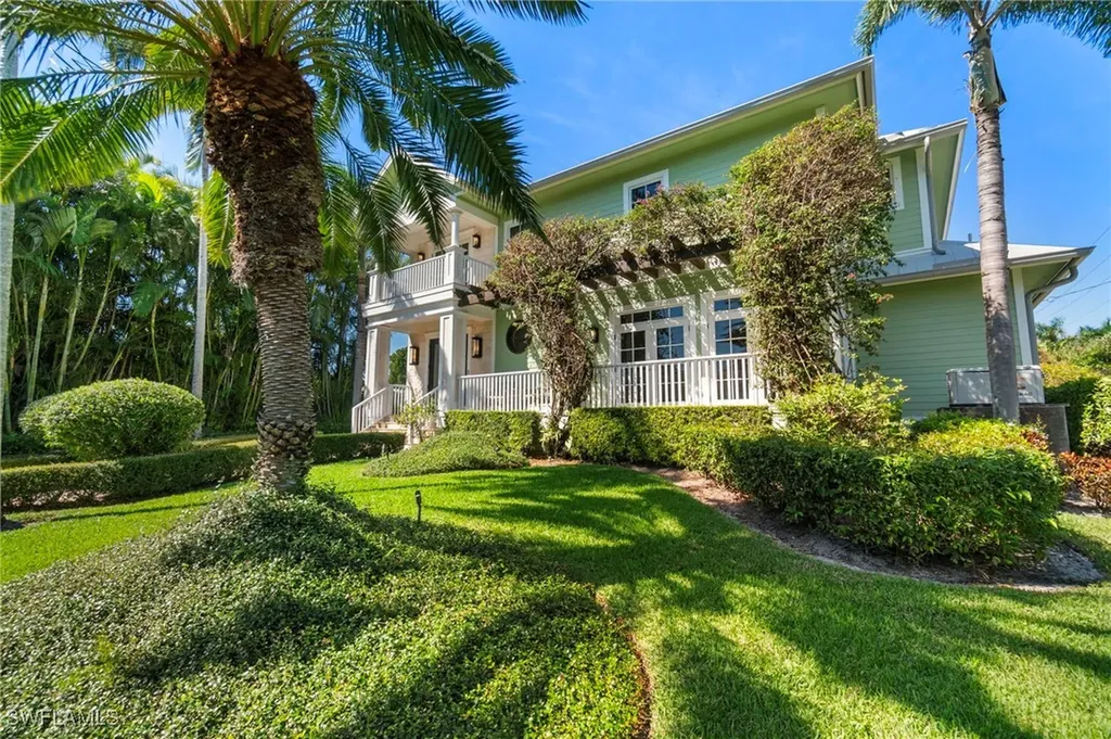 645 Broad Avenue S Naples FL 34102