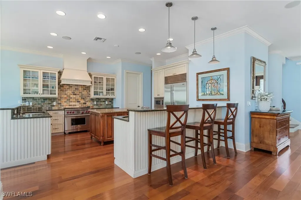 645 Broad Avenue S Naples FL 34102