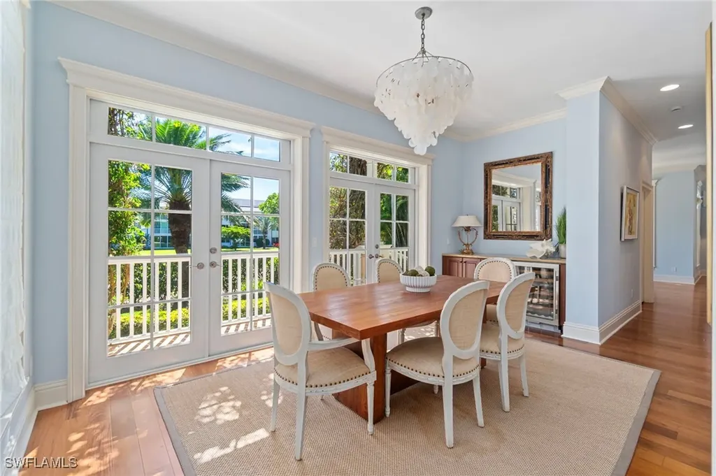 645 Broad Avenue S Naples FL 34102