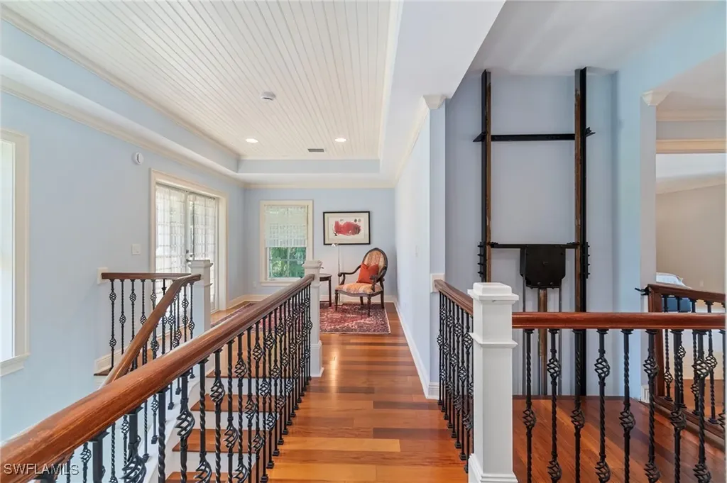 645 Broad Avenue S Naples FL 34102