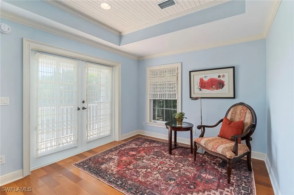 645 Broad Avenue S Naples FL 34102