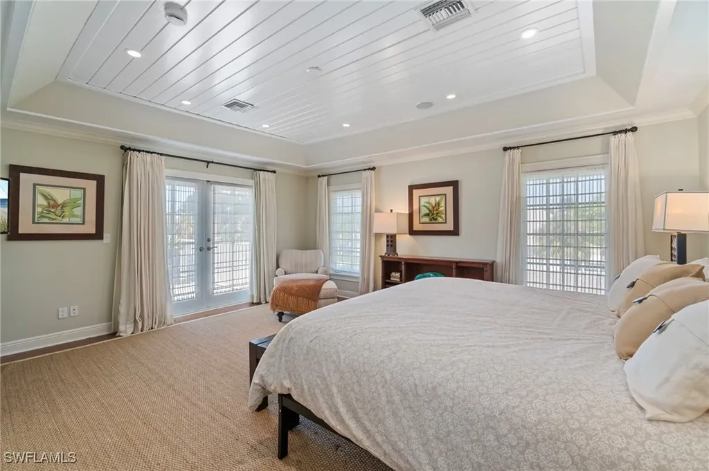 645 Broad Avenue S Naples FL 34102